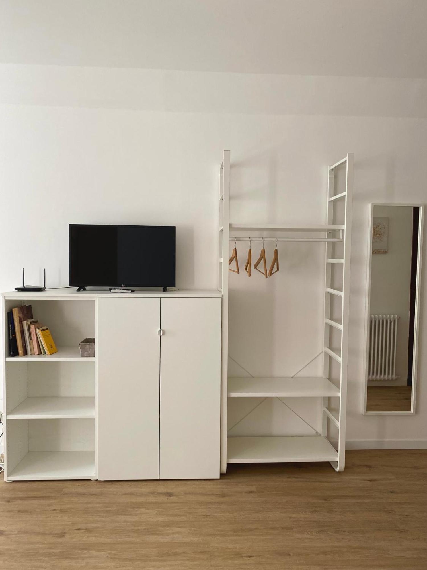 Angel's Apartment *